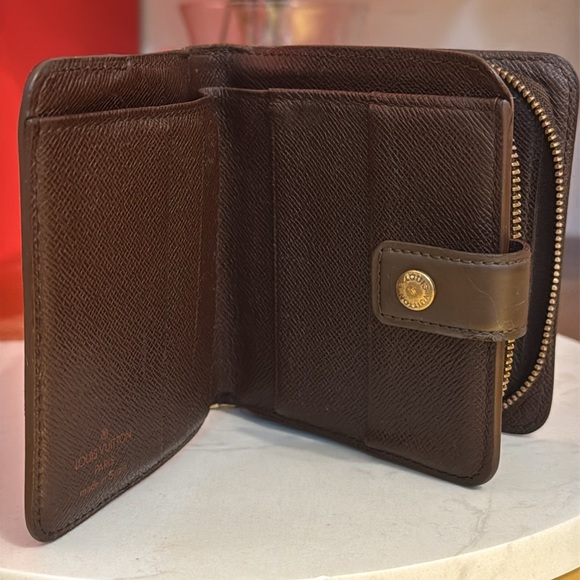 Louis Vuitton Damier Bifold wallet - Picture 10 of 16